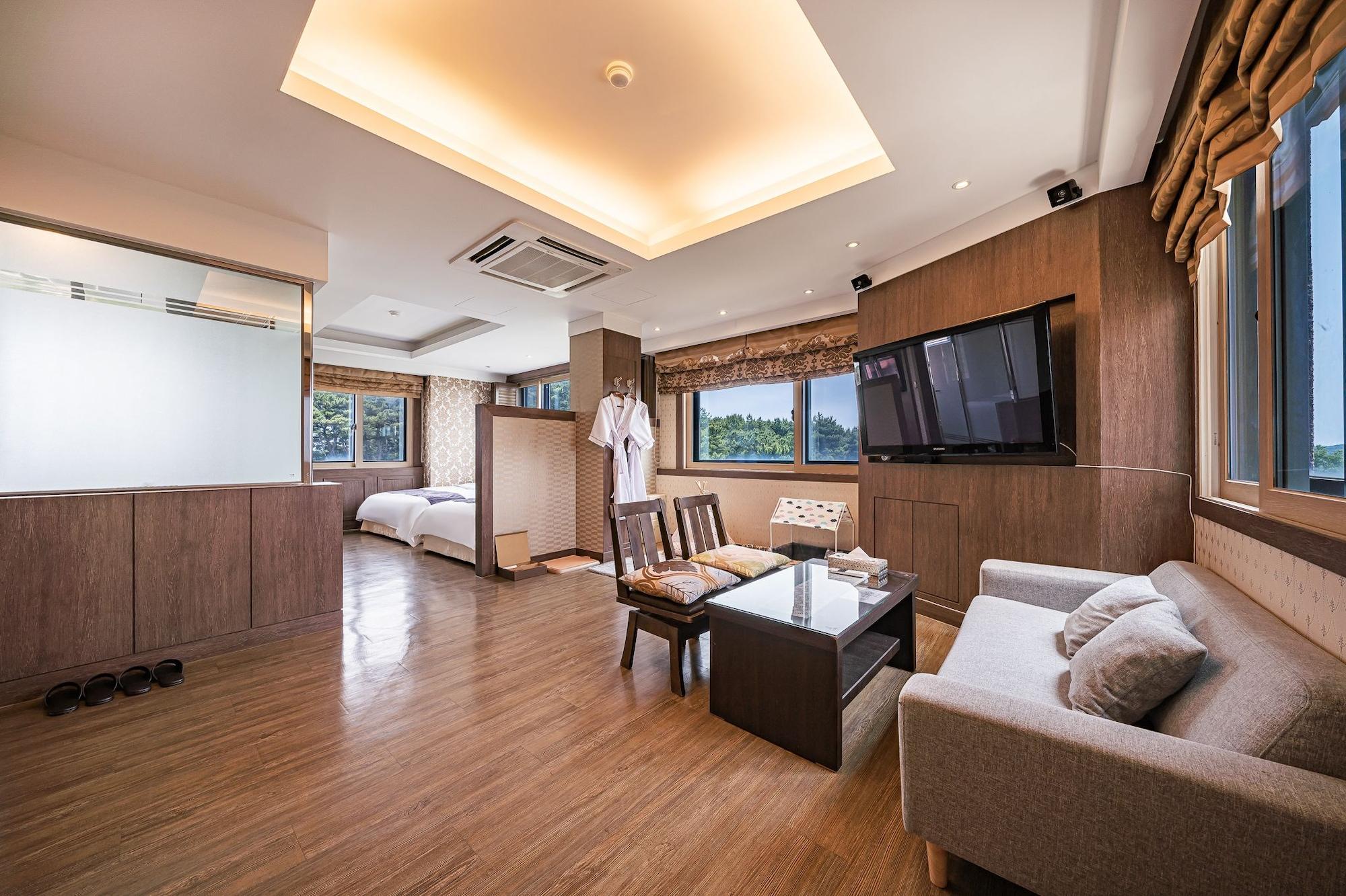 Incheon Prince Hotel Экстерьер фото