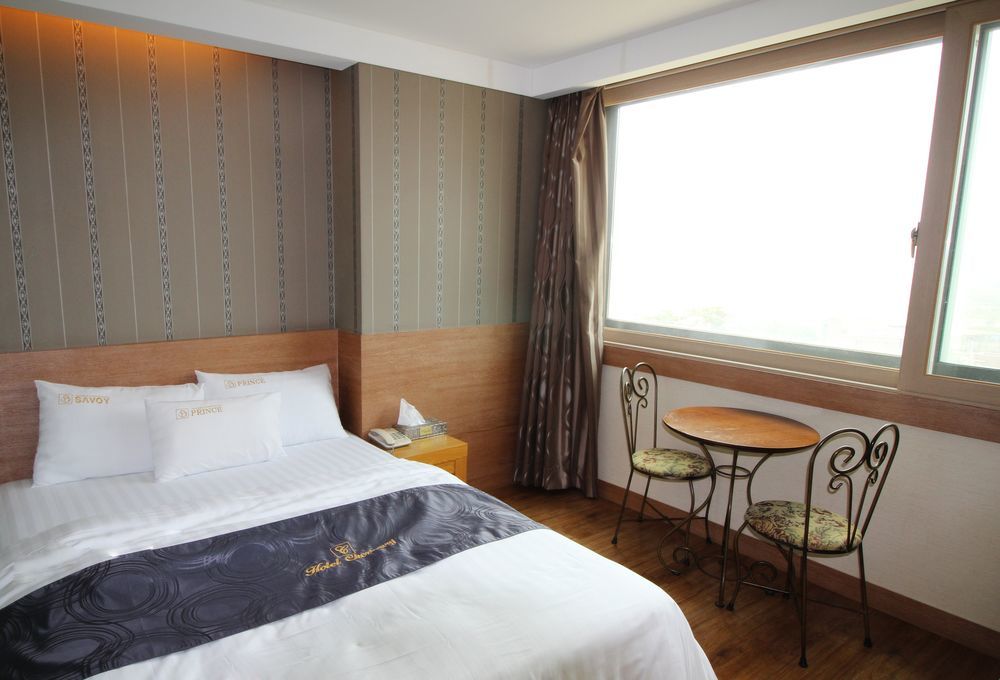 Incheon Prince Hotel Экстерьер фото