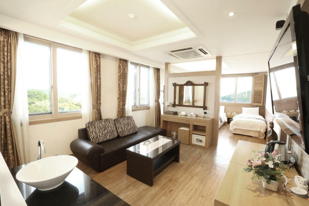 Incheon Prince Hotel Экстерьер фото