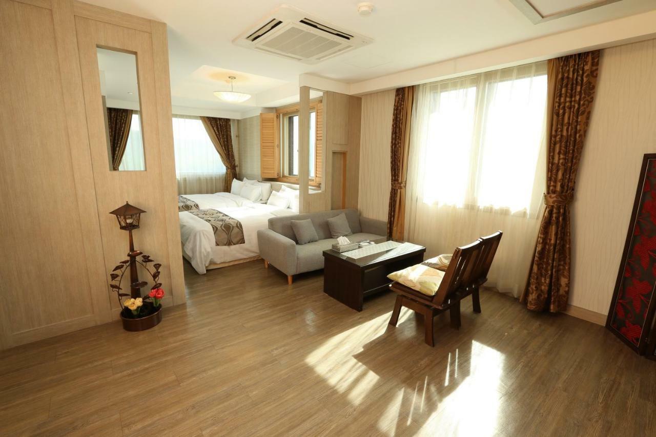 Incheon Prince Hotel Экстерьер фото